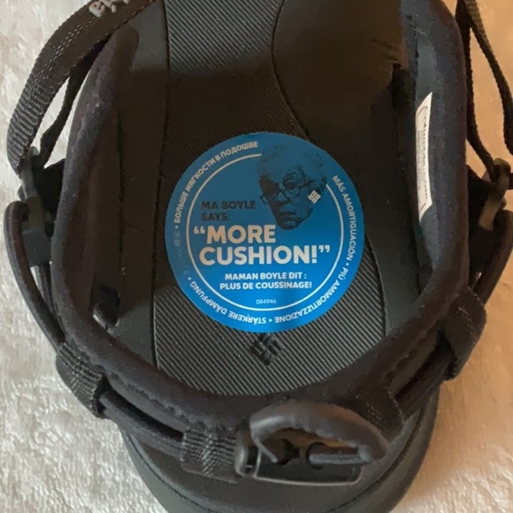 Columbia Black Adventure Sandals with Rugged Sole new with box - Picture 3 of 10